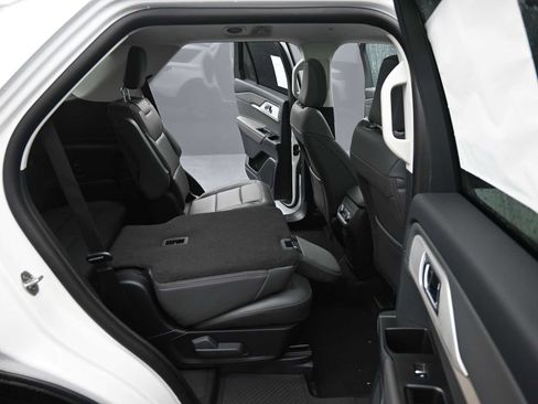New 2026 Ford Explorer Active w/ Active Comfort Package AWD/4WD image 17