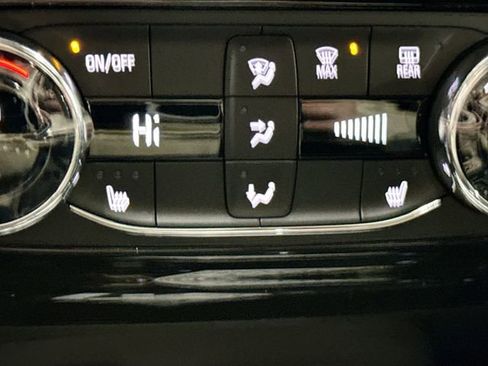 New 2026 Chevrolet Trax ACTIV w/ Sunroof Package FWD image 24