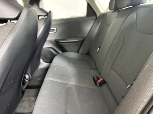 Used 2025 Kia K4 FWD image 19