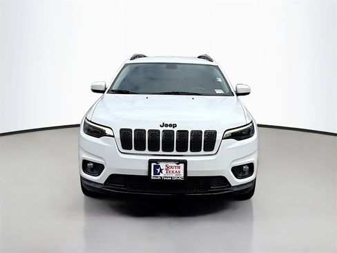 Used 2020 Jeep Cherokee Altitude image 2