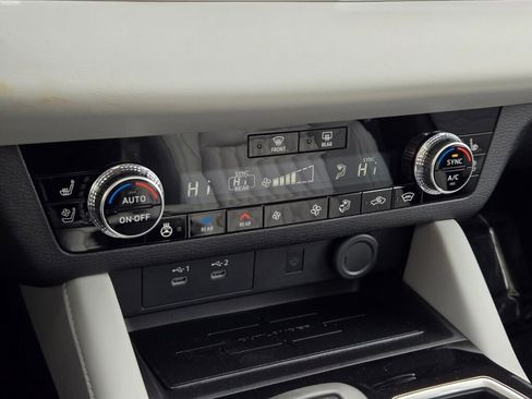 New 2026 Mitsubishi Outlander SEL AWD/4WD image 26