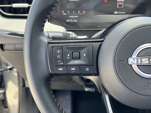 Used 2025 Nissan Kicks SR FWD image 11