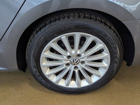 Used 2016 Volkswagen Passat 1.8T SE image 30