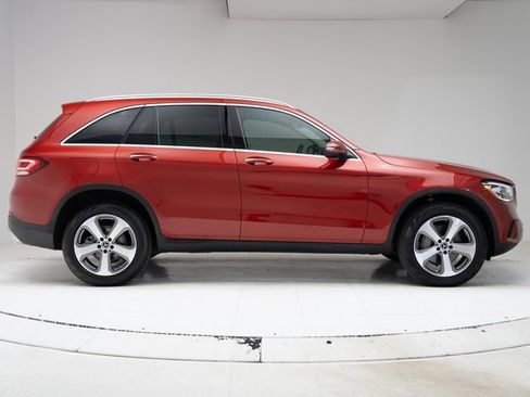Used 2021 Mercedes-Benz GLC 300 4MATIC image 31