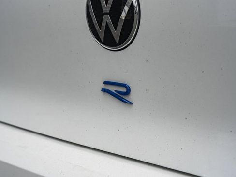 Used 2023 Volkswagen Golf 20th Anniversary Edition image 10
