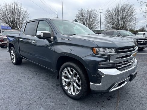 Used 2019 Chevrolet Silverado 1500 LTZ w/ LTZ Premium Package image 3