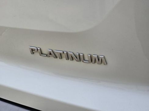 Used 2023 Nissan Pathfinder Platinum FWD image 30