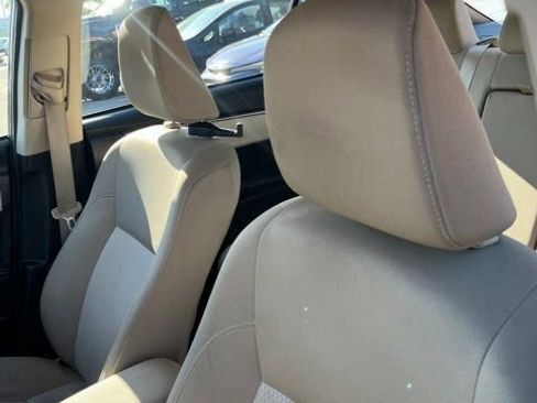 Used 2015 Toyota Corolla LE FWD image 9