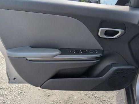 Used 2025 Kia K4 FWD image 11