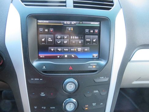 Used 2014 Ford Explorer XLT w/ Equipment Group 202A image 19