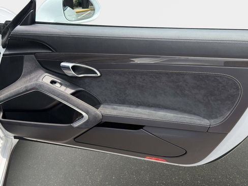 Used 2018 Porsche 911 GT3 RWD image 24