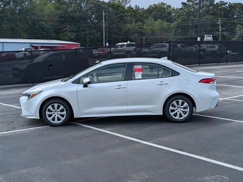 New 2026 Toyota Corolla LE image 3