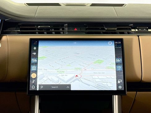 Used 2024 Land Rover Range Rover Long Wheelbase Autobiography image 25