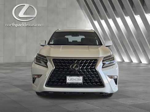 Certified 2022 Lexus GX 460 Premium w/ Premium Plus Package AWD/4WD image 24