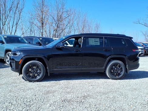 New 2026 Jeep Grand Cherokee L 4WD image 2