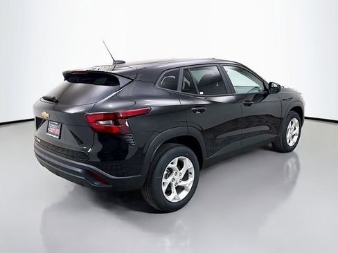 New 2026 Chevrolet Trax LS w/ LS Convenience Package image 9