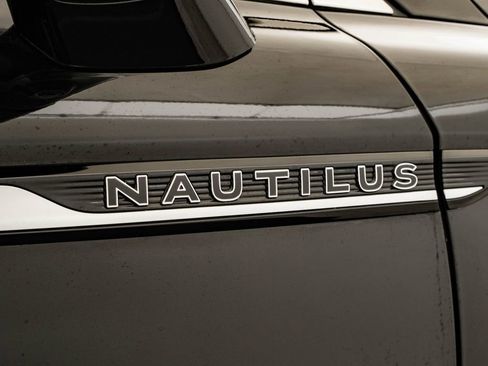 Used 2022 Lincoln Nautilus Black Label w/ Class II Trailer Tow Package AWD/4WD image 16