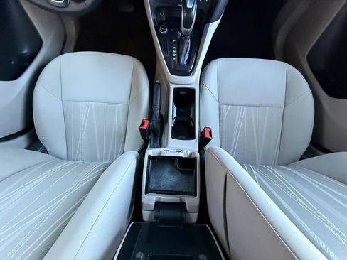 Used 2015 Ford Focus SE w/ SE Sport Package FWD image 49