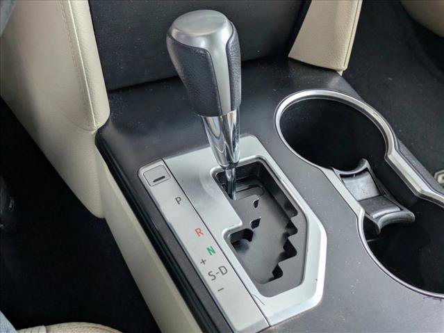 Used 2013 Toyota Camry LE FWD image 10