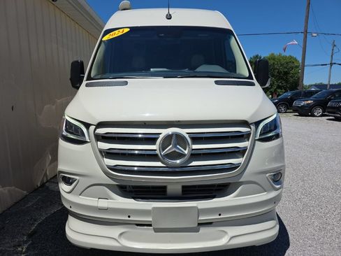 Used 2024 Mercedes-Benz Sprinter 3500 image 18