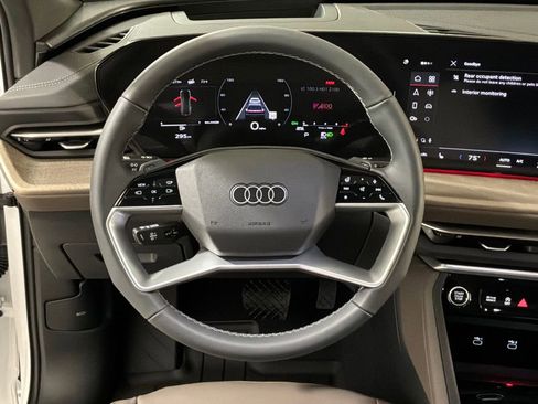 New 2025 Audi Q5 Premium Plus image 11