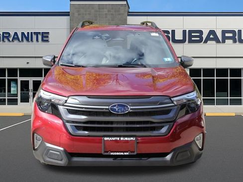 Used 2025 Subaru Forester Premium image 5