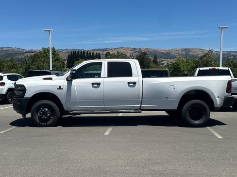 New 2026 RAM 3500 Tradesman AWD/4WD image 7