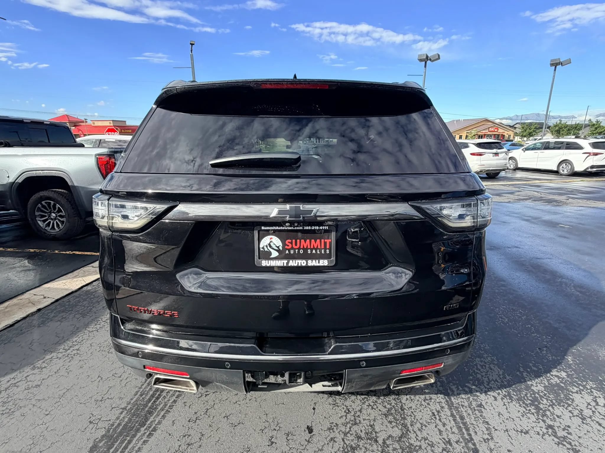 Used 2021 Chevrolet Traverse Premier w/ Redline Edition AWD/4WD image 5