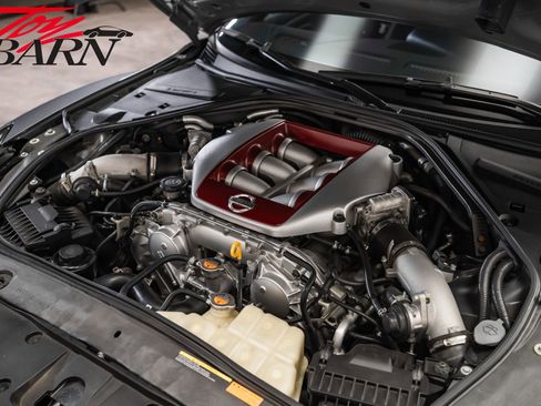 Used 2013 Nissan GT-R Black Edition image 51