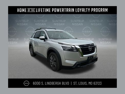 Used 2025 Nissan Pathfinder SV w/ SV Premium Package AWD/4WD image 1
