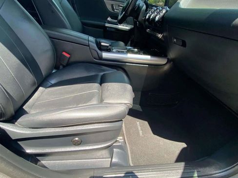 Used 2021 Mercedes-Benz GLA 250 4MATIC image 10