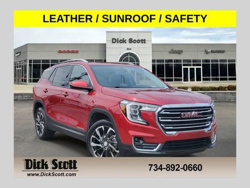 Used 2023 GMC Terrain SLT AWD/4WD image 1