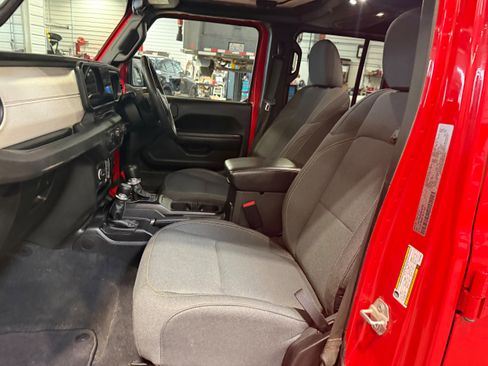 Used 2024 Jeep Wrangler Unlimited Sport w/ Convenience Group image 40