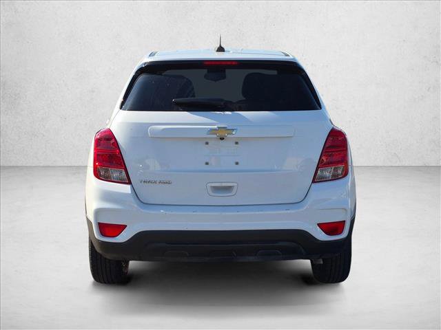 Used 2022 Chevrolet Trax LS w/ Tint and Cruise Package AWD/4WD image 3