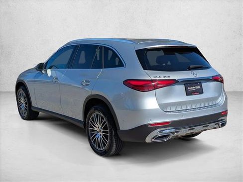 Certified 2026 Mercedes-Benz GLC 300 image 8