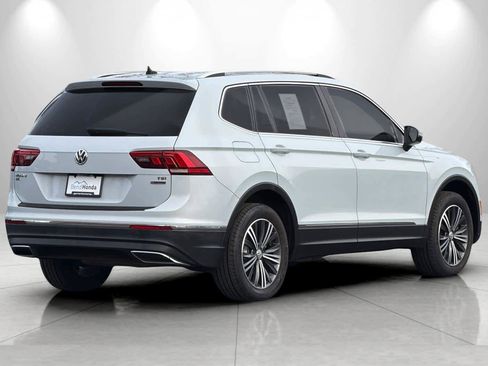Used 2018 Volkswagen Tiguan SEL image 2