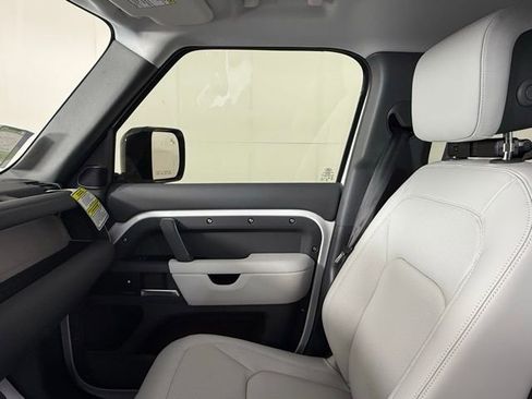New 2025 Land Rover Defender 110 S image 20