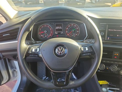 Used 2019 Volkswagen Jetta SE image 19