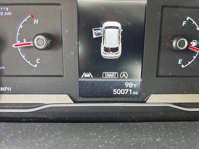 Used 2024 Hyundai Tucson SEL FWD image 2