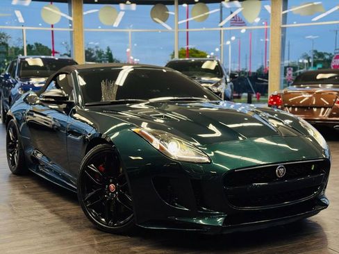 Used 2016 Jaguar F-TYPE R image 3