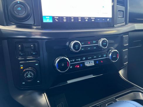 Used 2025 Ford F150 Lariat AWD/4WD image 14