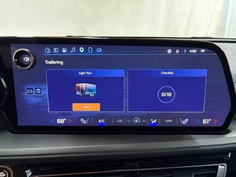 Used 2025 Chevrolet Traverse LT AWD/4WD image 53