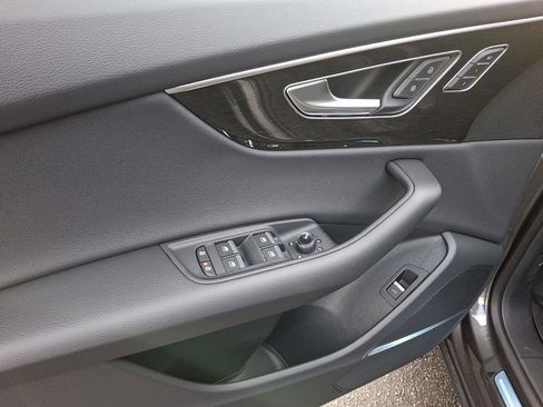 New 2026 Audi Q8 Premium image 10