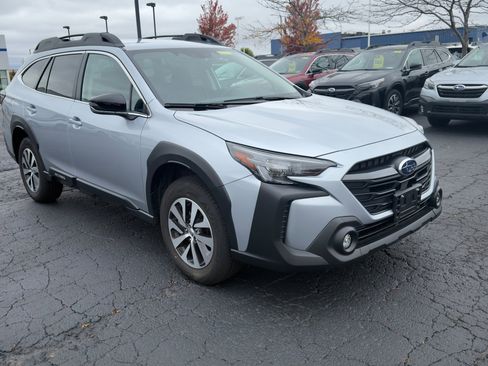 Certified 2025 Subaru Outback Premium image 1