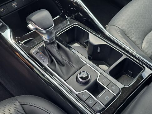 Certified 2023 Kia Sorento SX image 28