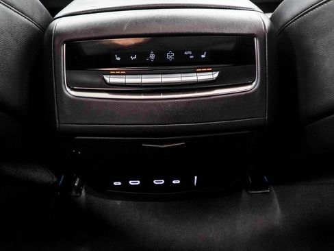 Used 2021 Cadillac Escalade Premium Luxury image 20