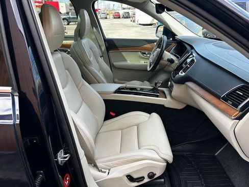 Used 2017 Volvo XC90 T6 Inscription w/ Vision Package image 8