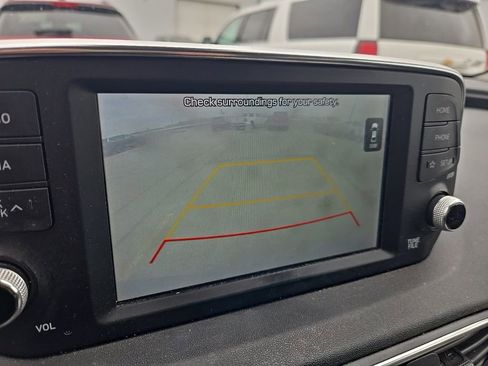 Used 2019 Hyundai Santa Fe SEL image 14