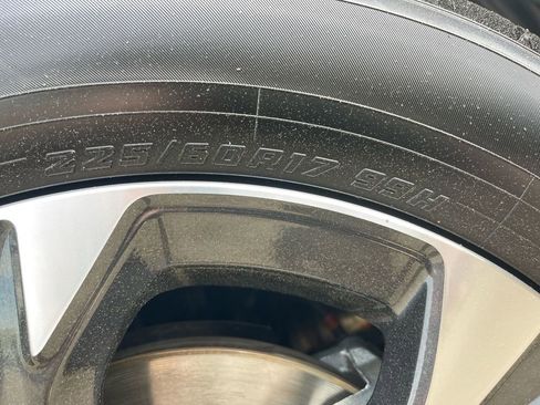 Used 2024 Subaru Crosstrek 2.0i Premium image 34