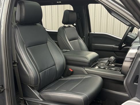 Used 2025 Ford F150 Lariat AWD/4WD image 36